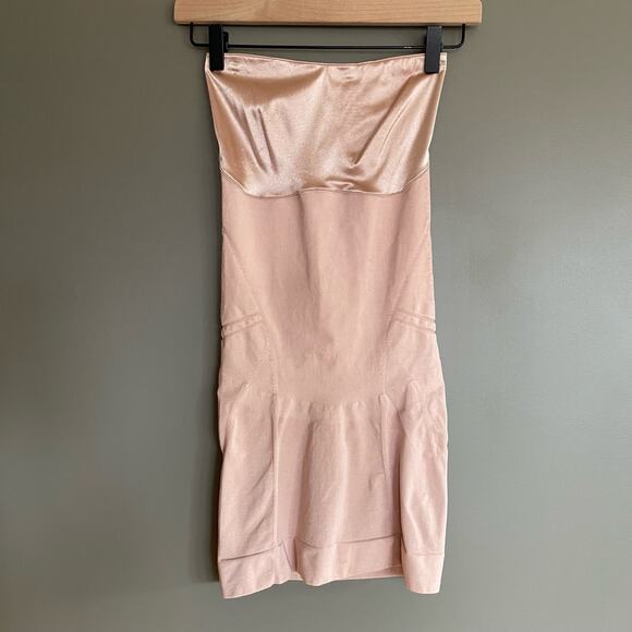 Spanx Slimmer & Shine Strapless Slip Rose Gold Size Small Nude Slimming Shaping - Picture 3 of 16